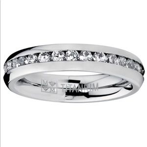 Unisex Titanium Comfort Fit Eternity Band Sz 7